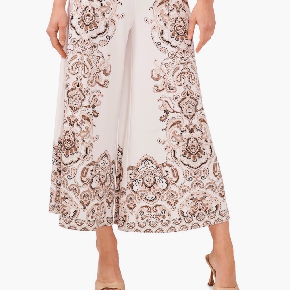 Halogen Cream Wide-Leg Pants with Brown Paisley Border Print